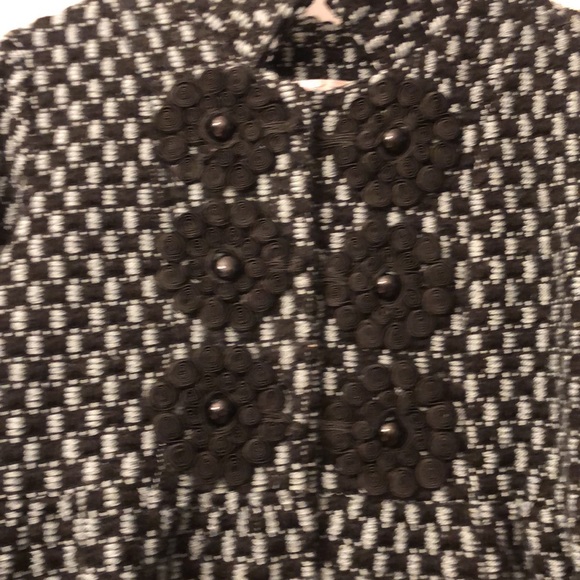 Cute jacket! Does have some unthreading in a couple places - Picture 4 of 9